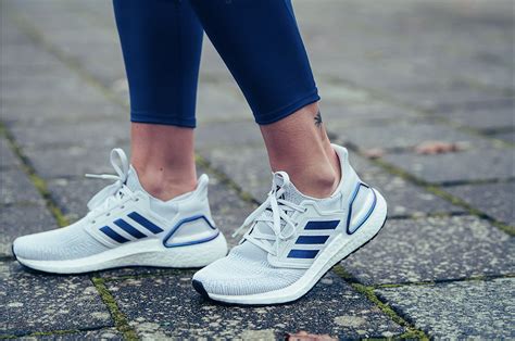 adidas geeft schoenen weg|Adidas herenloopschoenen.